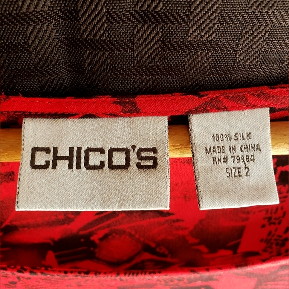 CHICO'S 100% Silk Multi-Design Printed Blouse Size:2 Red & Black. - Picture 6 of 7